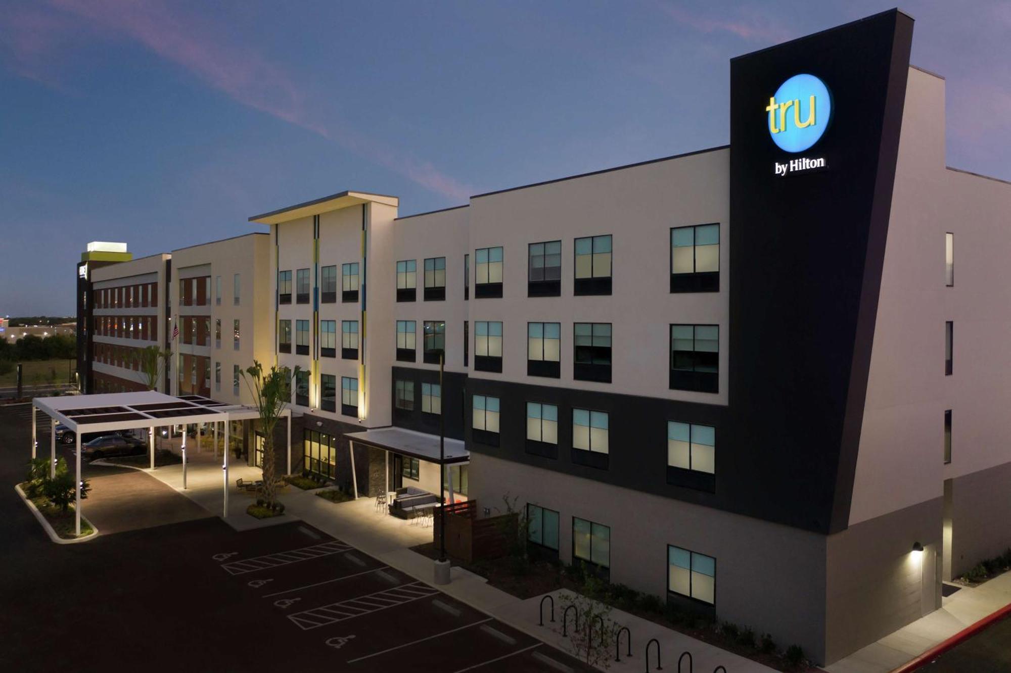 Tru By Hilton San Antonio Lackland Sea World Exteriör bild